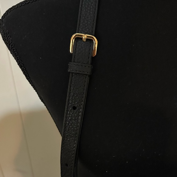 MARC JACOBS 🍒EMPIRE CITY MESSENGER CROSS BODY 🍒BLACK LEATHER GOLD ACCENTS 🍒 - Picture 11 of 13